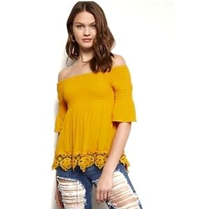 Rue 21 Yellow‎ blouse